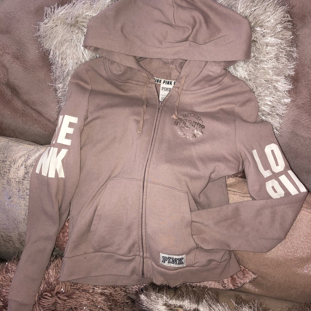 VS pink hoodie